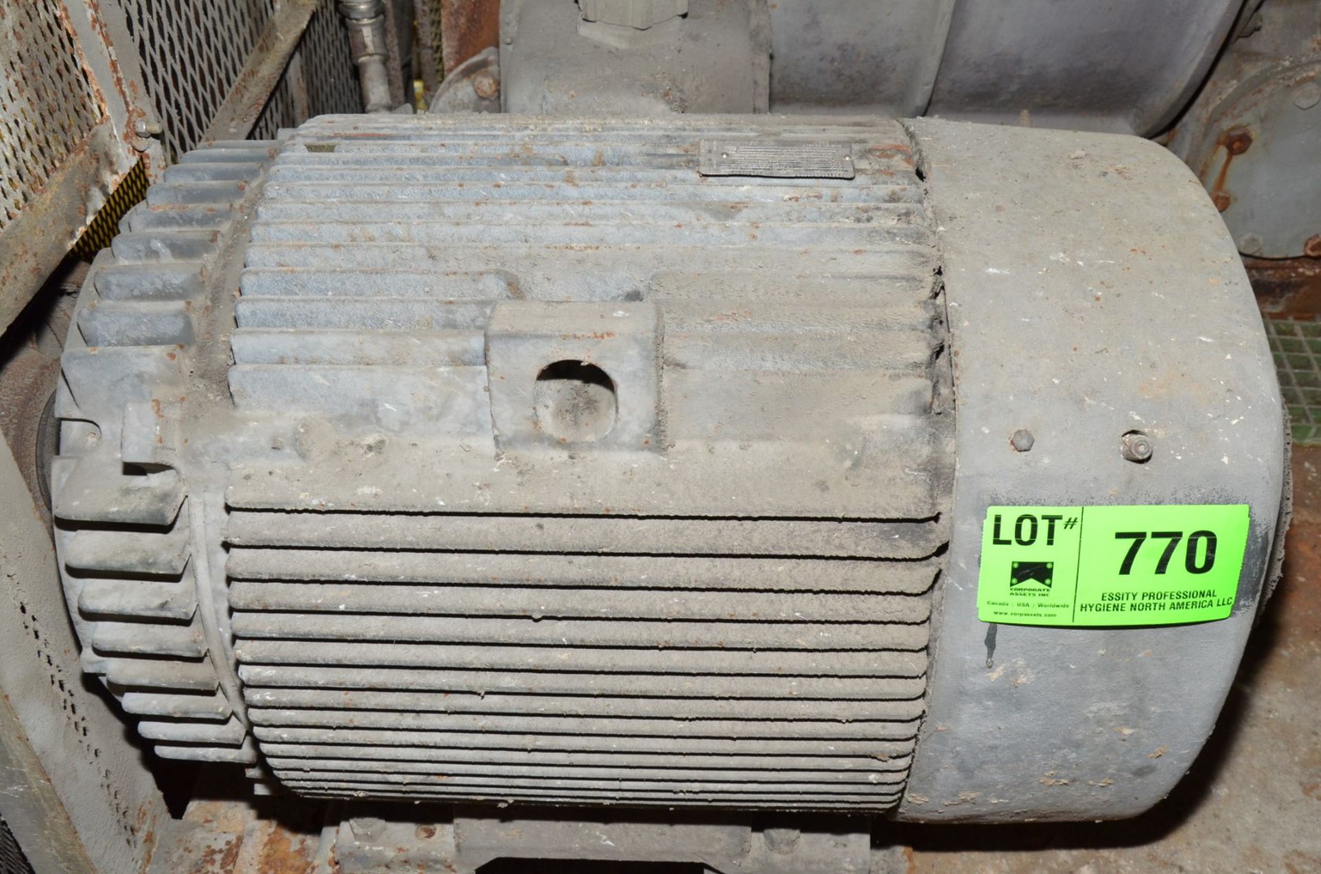 GE 200 HP DRIVE MOTOR (CI) [RIGGING FEE FOR LOT #770 - $450 USD PLUS APPLICABLE TAXES]