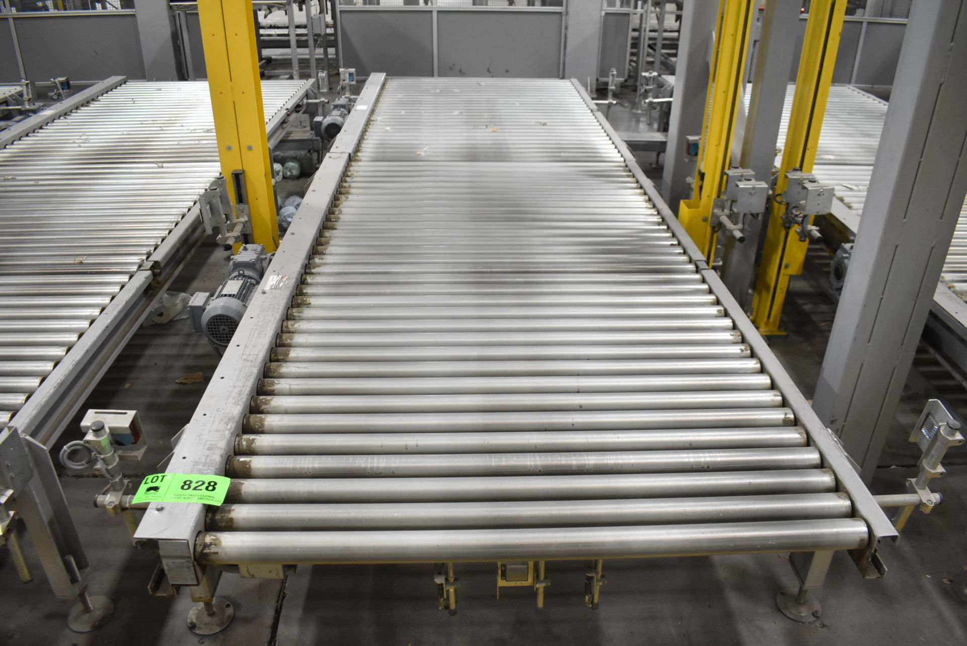 INDUSTRIAL KINETICS 51" X 160" MOTORIZED ROLLER CONVEYOR, S/N N/A (CI) [RIGGING FEE FOR LOT #