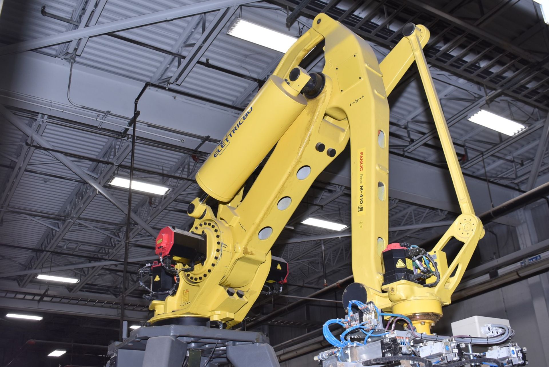 FANUC M-410 IB/300 4-AXIS PICK & PLACE PALLETIZING ROBOT WITH TOUCH SCREEN TEACH PENDANT CONTROL, - Image 3 of 9