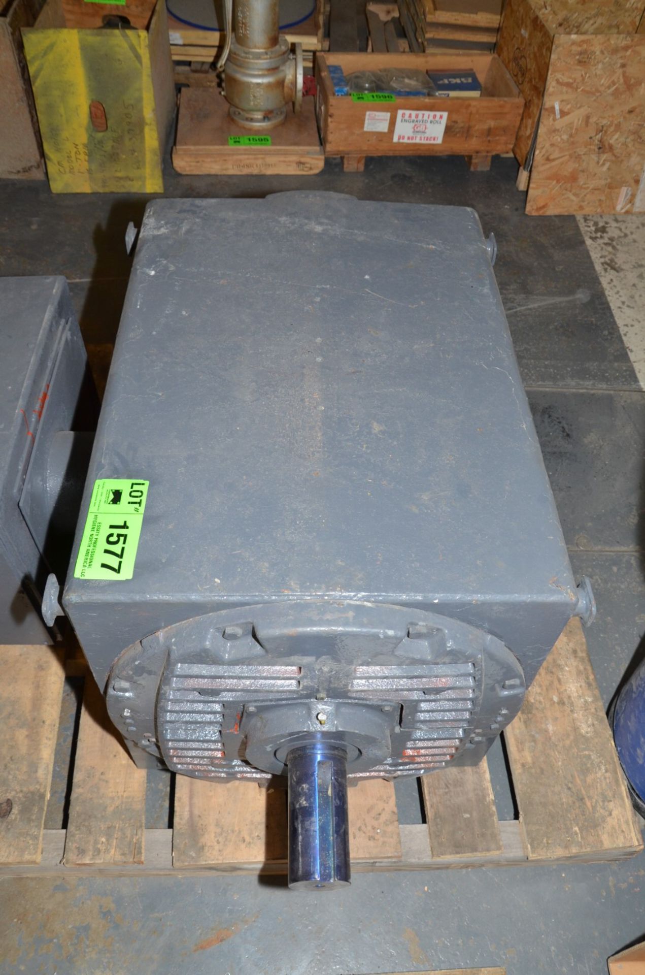 GE 300 HP 885 RPM ELECTRIC MOTOR [RIGGING FEE FOR LOT #1577 - $50 USD PLUS APPLICABLE TAXES] - Image 2 of 3