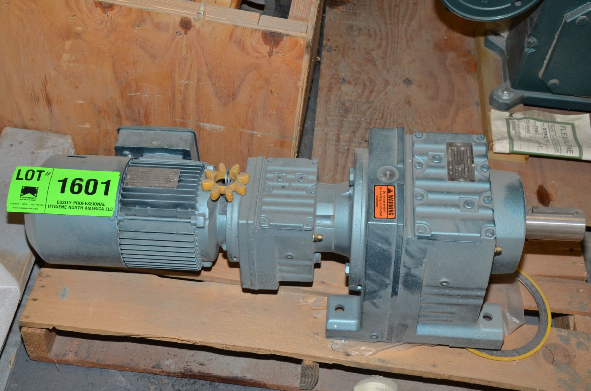 SEW EURODRIVE GEARMOTOR [RIGGING FEE FOR LOT #1601 - $25 USD PLUS APPLICABLE TAXES]