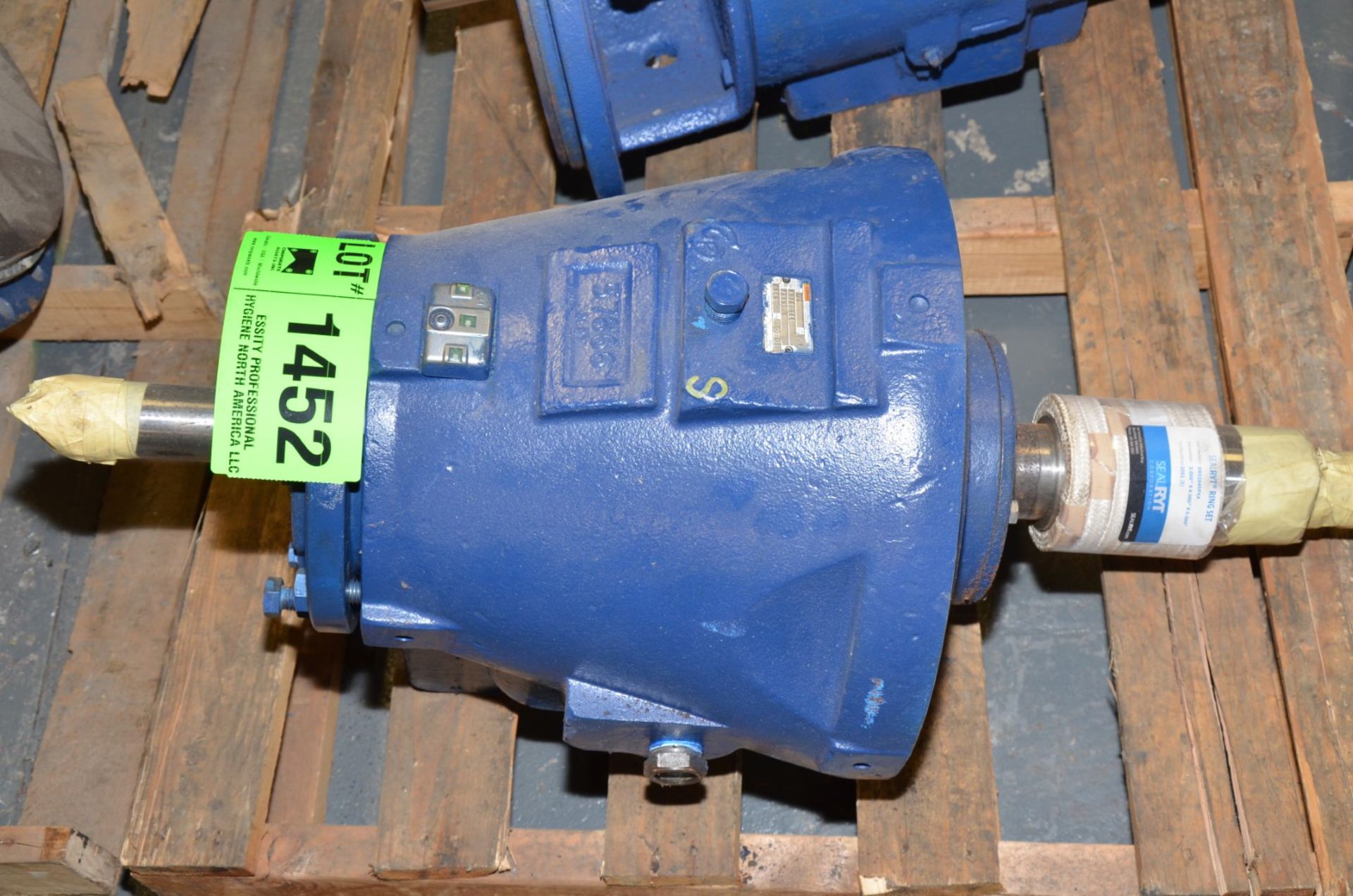 GOULDS 6313D PUMP ROTARY ASSY [RIGGING FEE FOR LOT #1452 - $25 USD PLUS APPLICABLE TAXES]