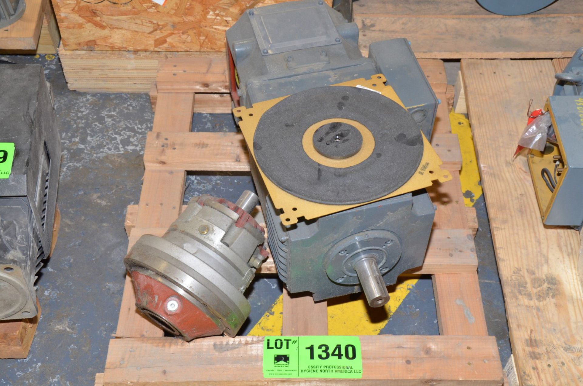 ABB ELECTRIC MOTOR [RIGGING FEE FOR LOT #1340 - $25 USD PLUS APPLICABLE TAXES]