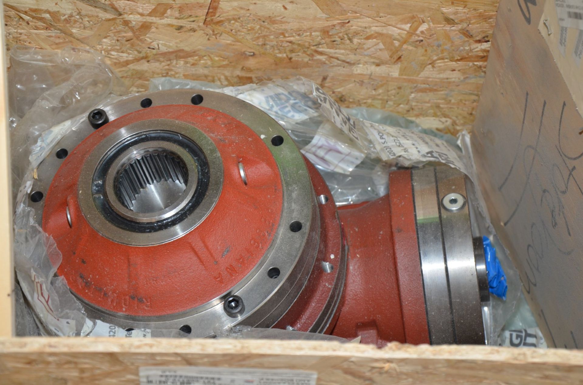 RBGGIANA PLANETARY GEARBOX [RIGGING FEE FOR LOT #1605 - $25 USD PLUS APPLICABLE TAXES] - Image 2 of 3