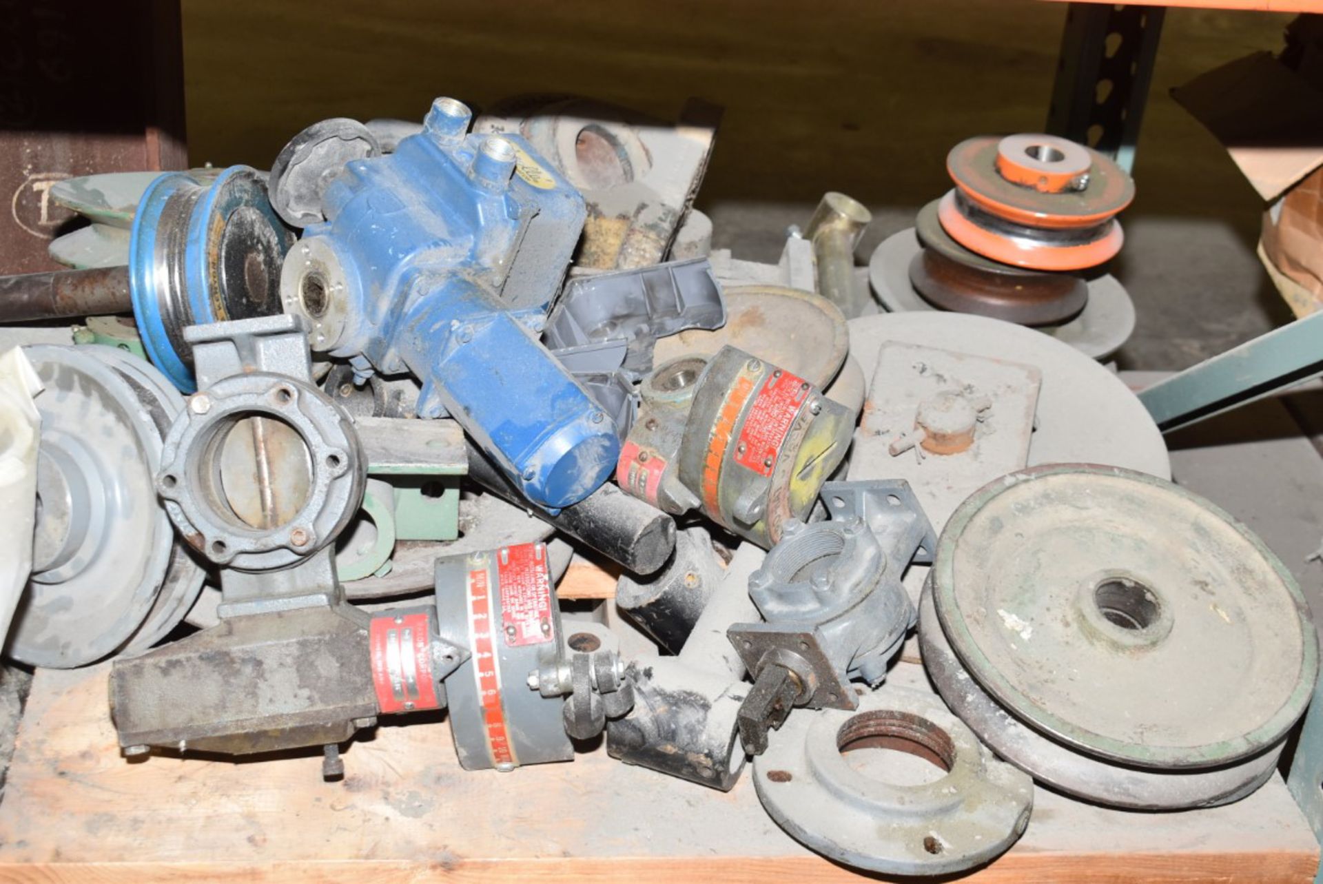 LOT/ CONTENTS OF BUNK - INCLUDING SPARE MOTOR, PILLOW BLOCKS, PULLEYS, ACTUATED VALVES, SPARE PARTS - Image 8 of 8