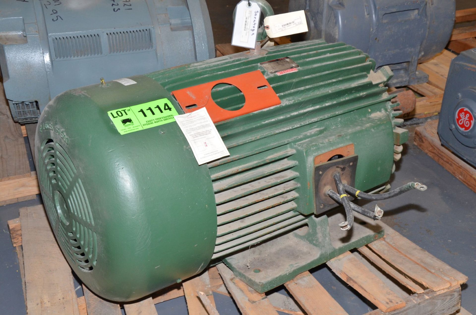 TOSHIBA 200 HP 460V 1785 RPM ELECTRIC MOTOR [RIGGING FEE FOR LOT #1114 - $50 USD PLUS APPLICABLE
