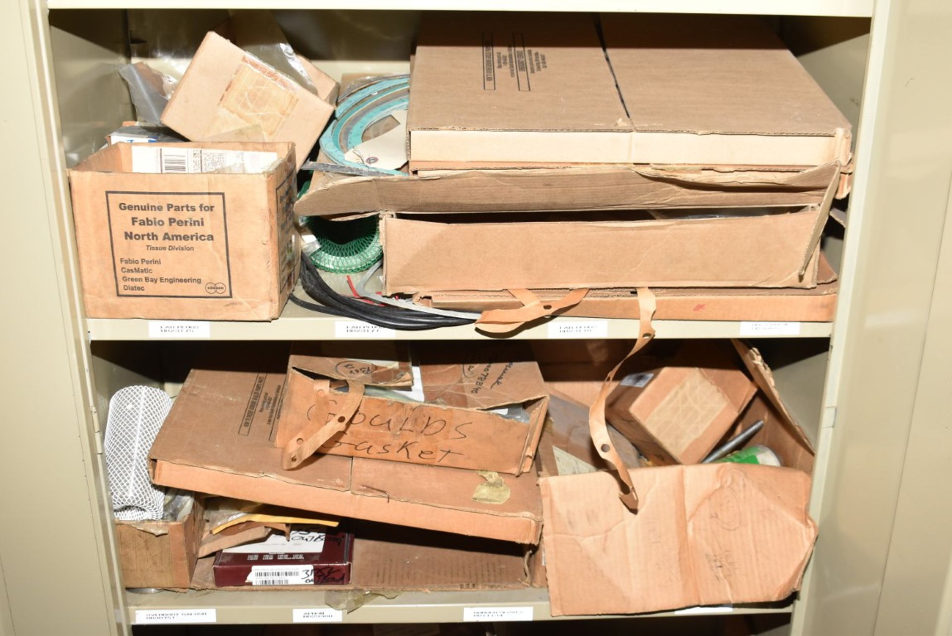 LOT/ (2) STORAGE CABINETS WITH CONTENTS - INCLUDING SPARE PARTS & SHOP SUPPLIES - Image 7 of 9