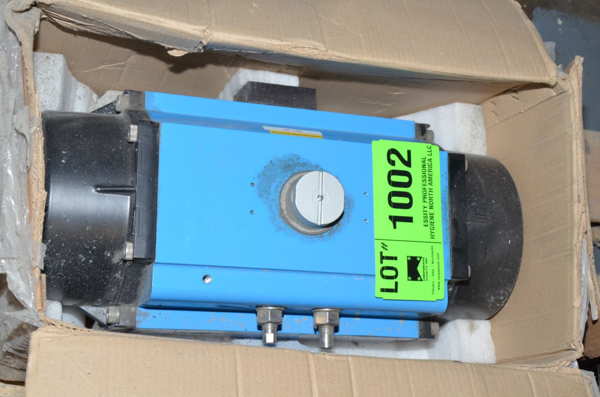 ROTEX CONTROLS VALVE ACTUATOR [RIGGING FEE FOR LOT #1002 - $25 USD PLUS APPLICABLE TAXES] - Image 2 of 2