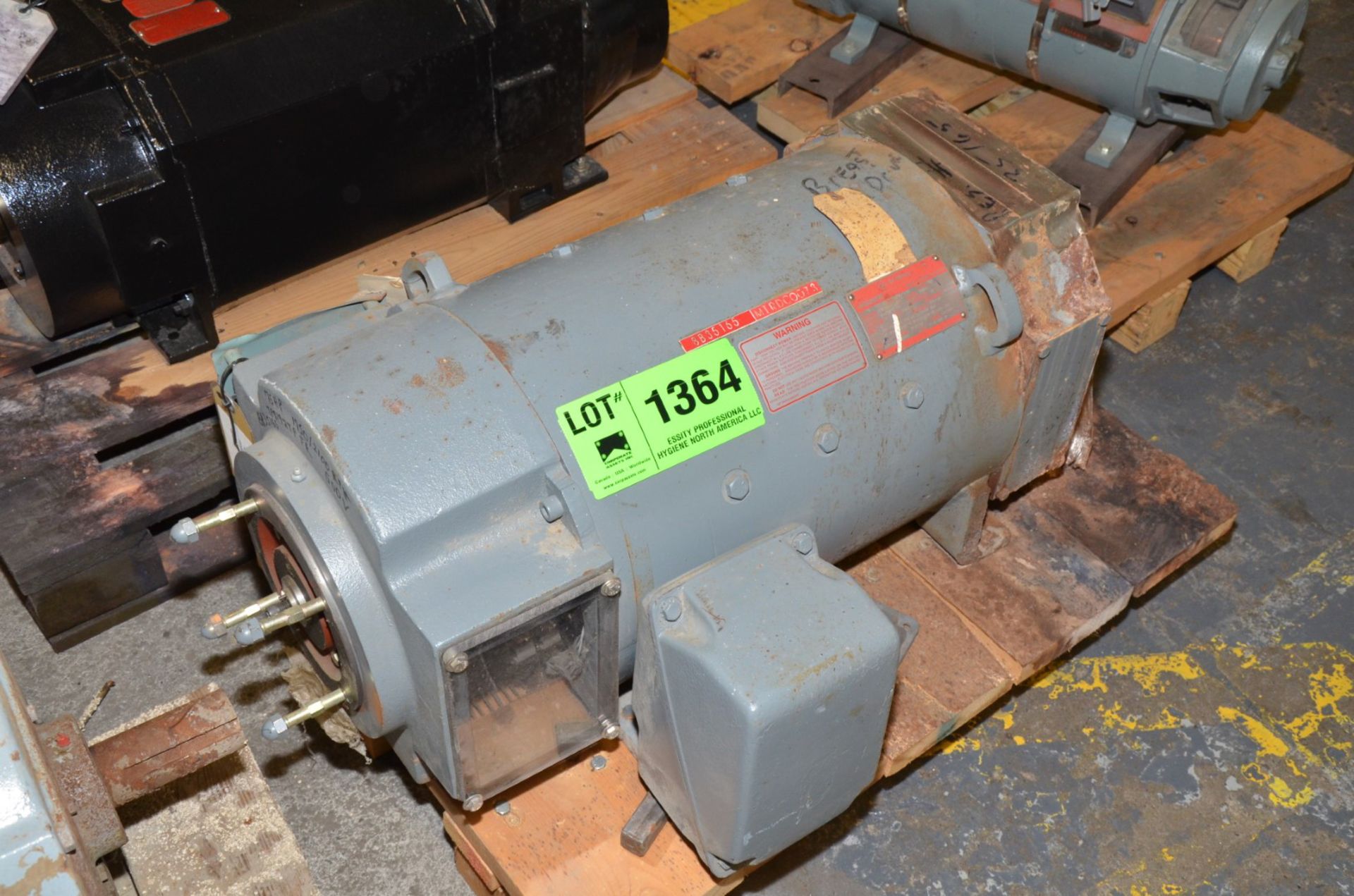 GE 75 HP 2100 RPM 460V ELECTRIC MOTOR [RIGGING FEE FOR LOT #1364 - $25 USD PLUS APPLICABLE TAXES]