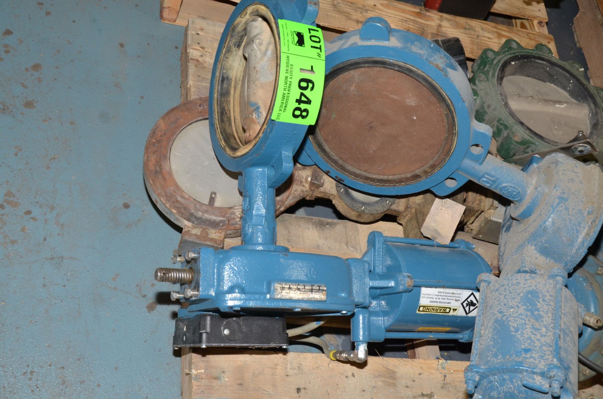 LOT/ AUTOMATIC VALVES [RIGGING FEE FOR LOT #1648 - $25 USD PLUS APPLICABLE TAXES] - Image 2 of 4