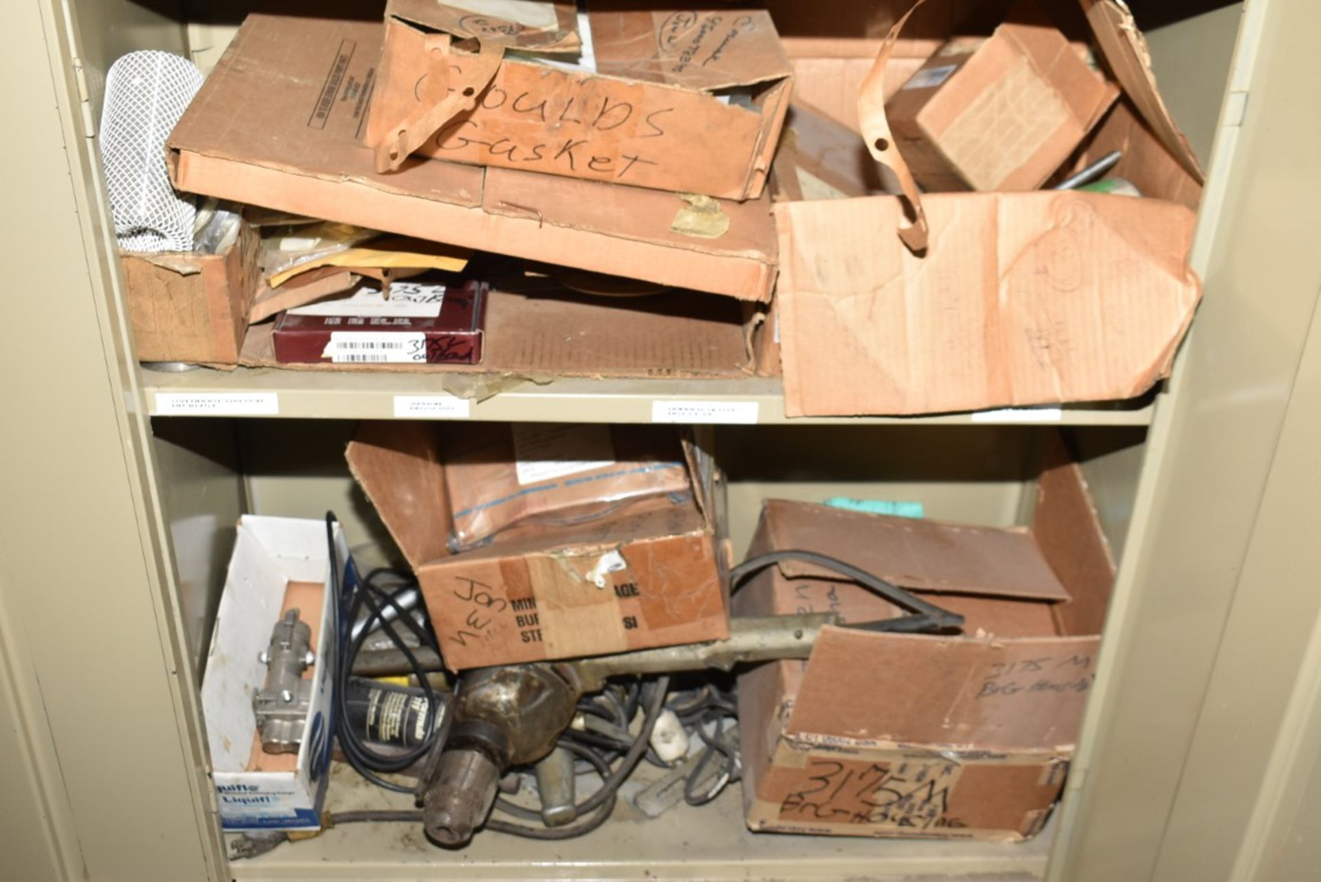 LOT/ (2) STORAGE CABINETS WITH CONTENTS - INCLUDING SPARE PARTS & SHOP SUPPLIES - Image 8 of 9