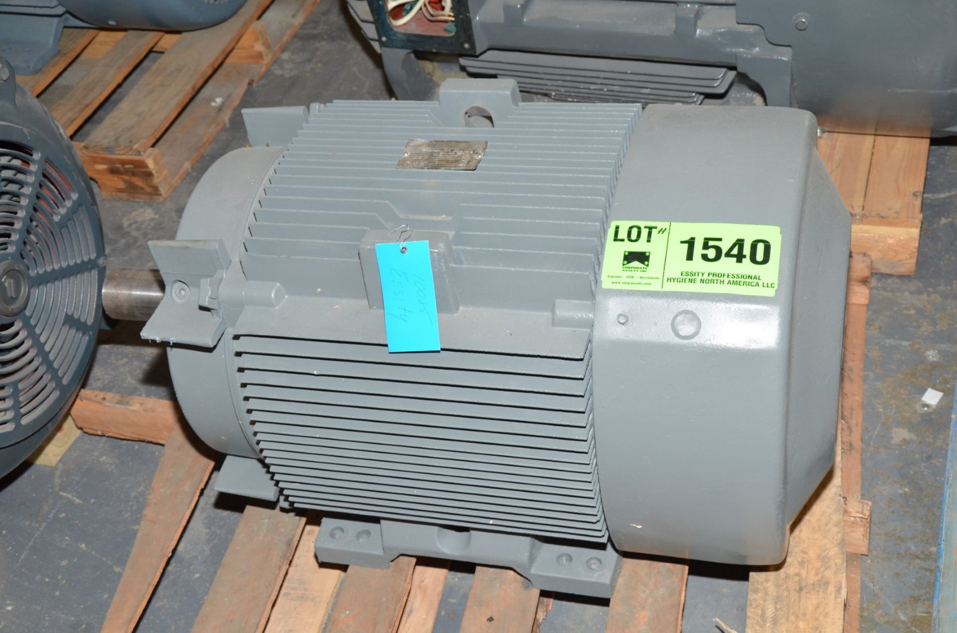 GE 75 HP 1185 RPM 460V ELECTRIC MOTOR [RIGGING FEE FOR LOT #1540 - $50 USD PLUS APPLICABLE TAXES]
