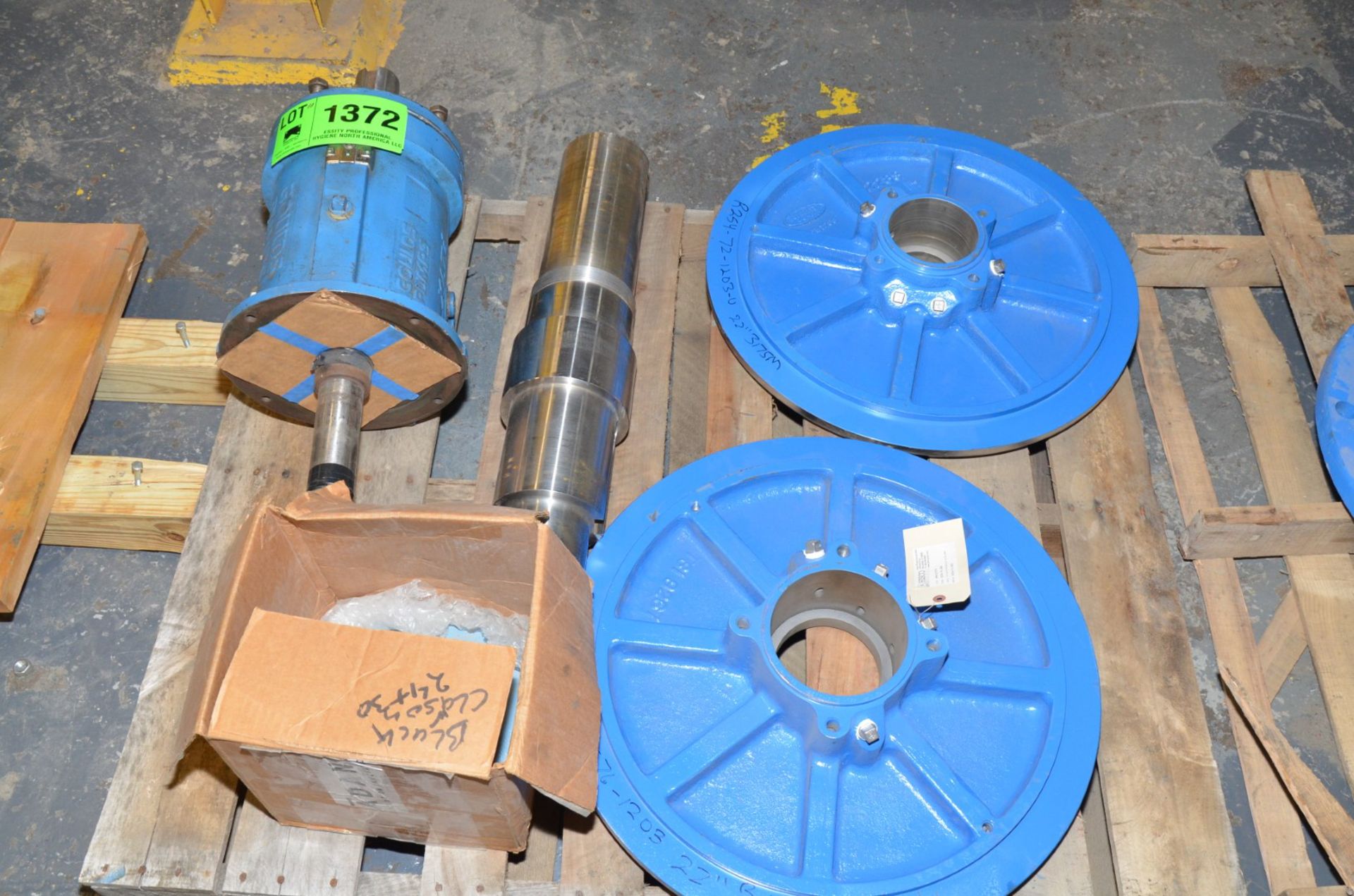 LOT/ GOULDS PUMP ROTARY ASSY AND BACKING PLATES [RIGGING FEE FOR LOT #1372 - $25 USD PLUS APPLICABLE