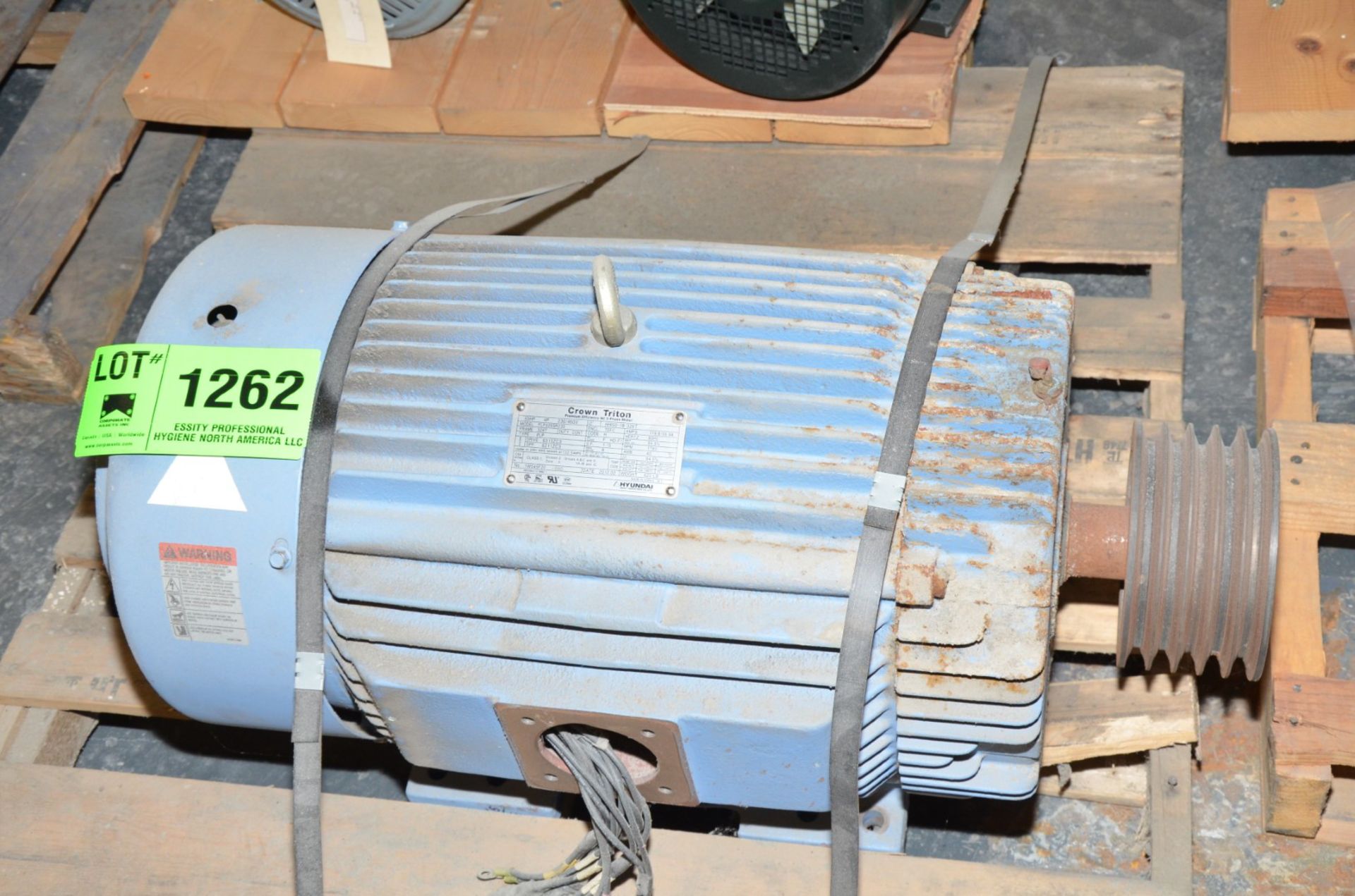 HYUNDAI 50 HP 460V 1780 RPM ELECTRIC MOTOR [RIGGING FEE FOR LOT #1262 - $25 USD PLUS APPLICABLE