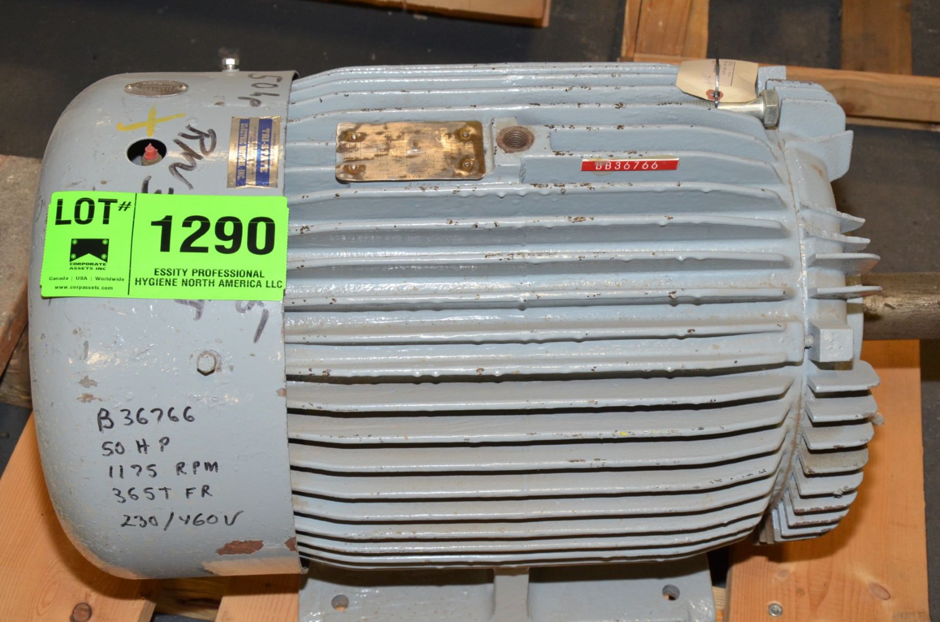 TOSHIBA 50 HP 1175 RPM 460V ELECTRIC MOTOR [RIGGING FEE FOR LOT #1290 - $25 USD PLUS APPLICABLE