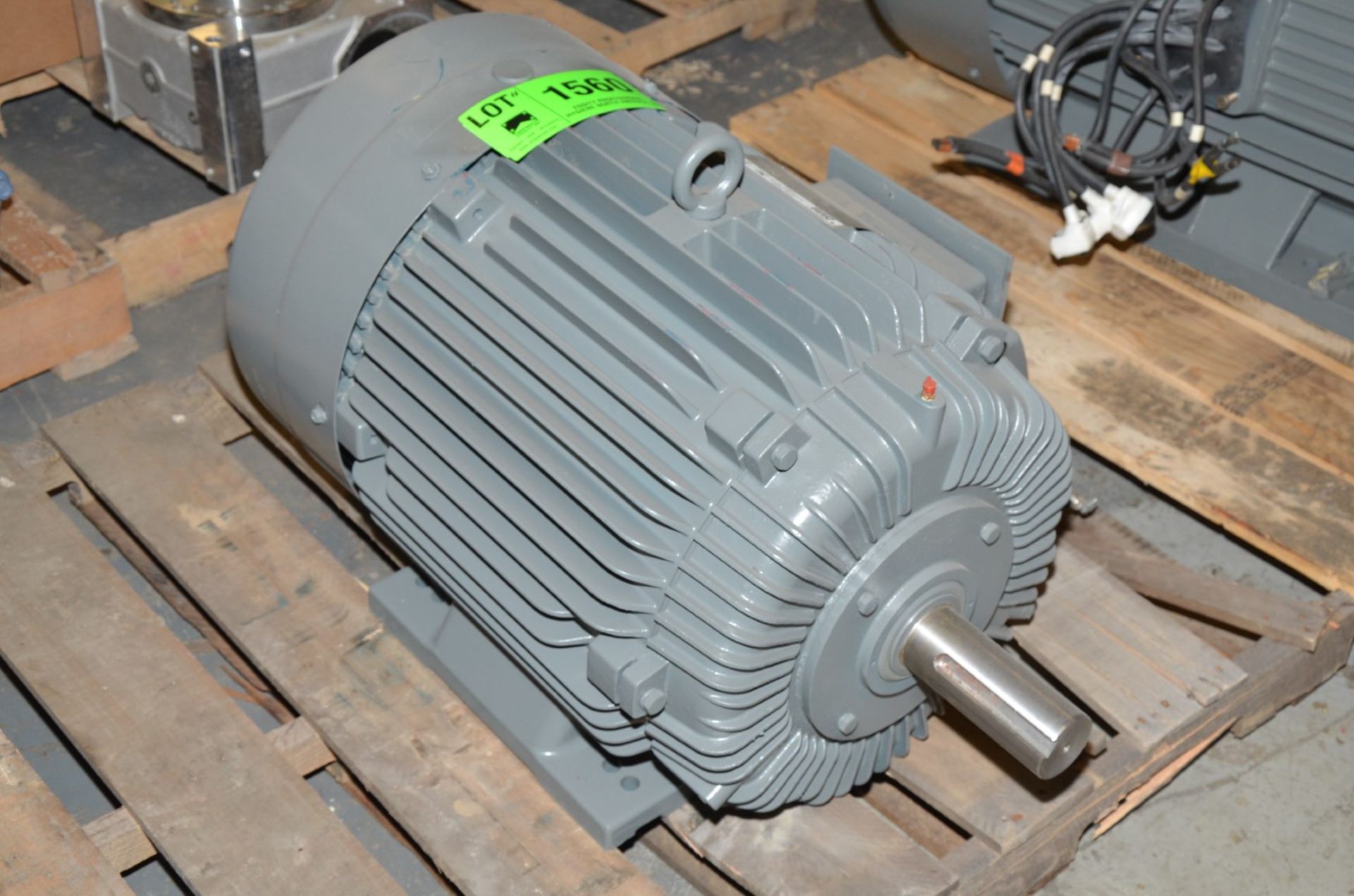 LOUIS ALLIS 75 HP 1785 RPM ELECTRIC MOTOR [RIGGING FEE FOR LOT #1560 - $50 USD PLUS APPLICABLE - Image 2 of 3