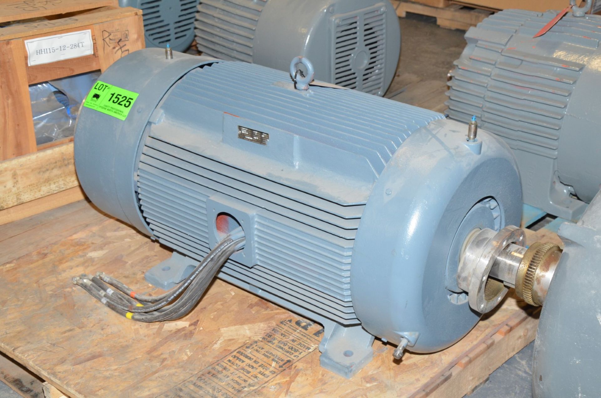 SIEMENS 250 HP 1800 RPM 460V ELECTRIC MOTOR [RIGGING FEE FOR LOT #1525 - $50 USD PLUS APPLICABLE - Image 2 of 3