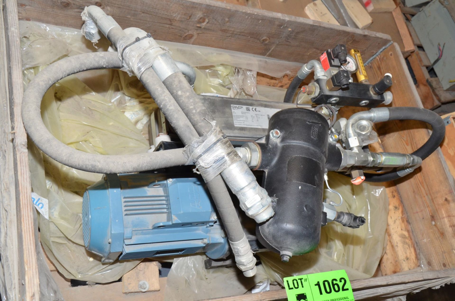 SANTASALO LU1BMHP47P2570F LUBRICATION UNIT WITH HEAT EXCHANGER S/N N/A [RIGGING FEE FOR LOT # - Image 3 of 4