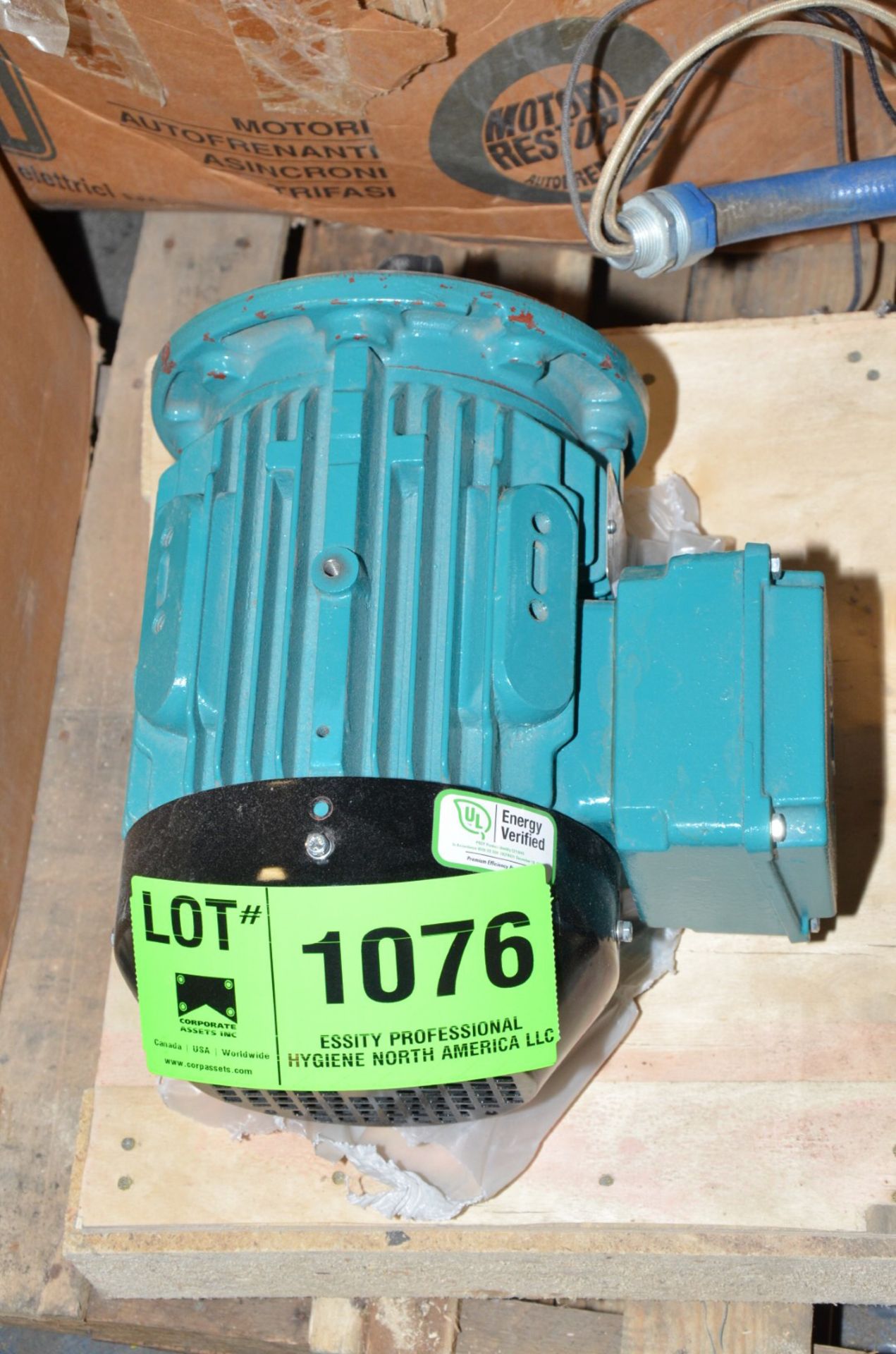 BROOK CROMPTON 3 HP 460V 1760 RPM ELECTRIC MOTOR [RIGGING FEE FOR LOT #1076 - $25 USD PLUS