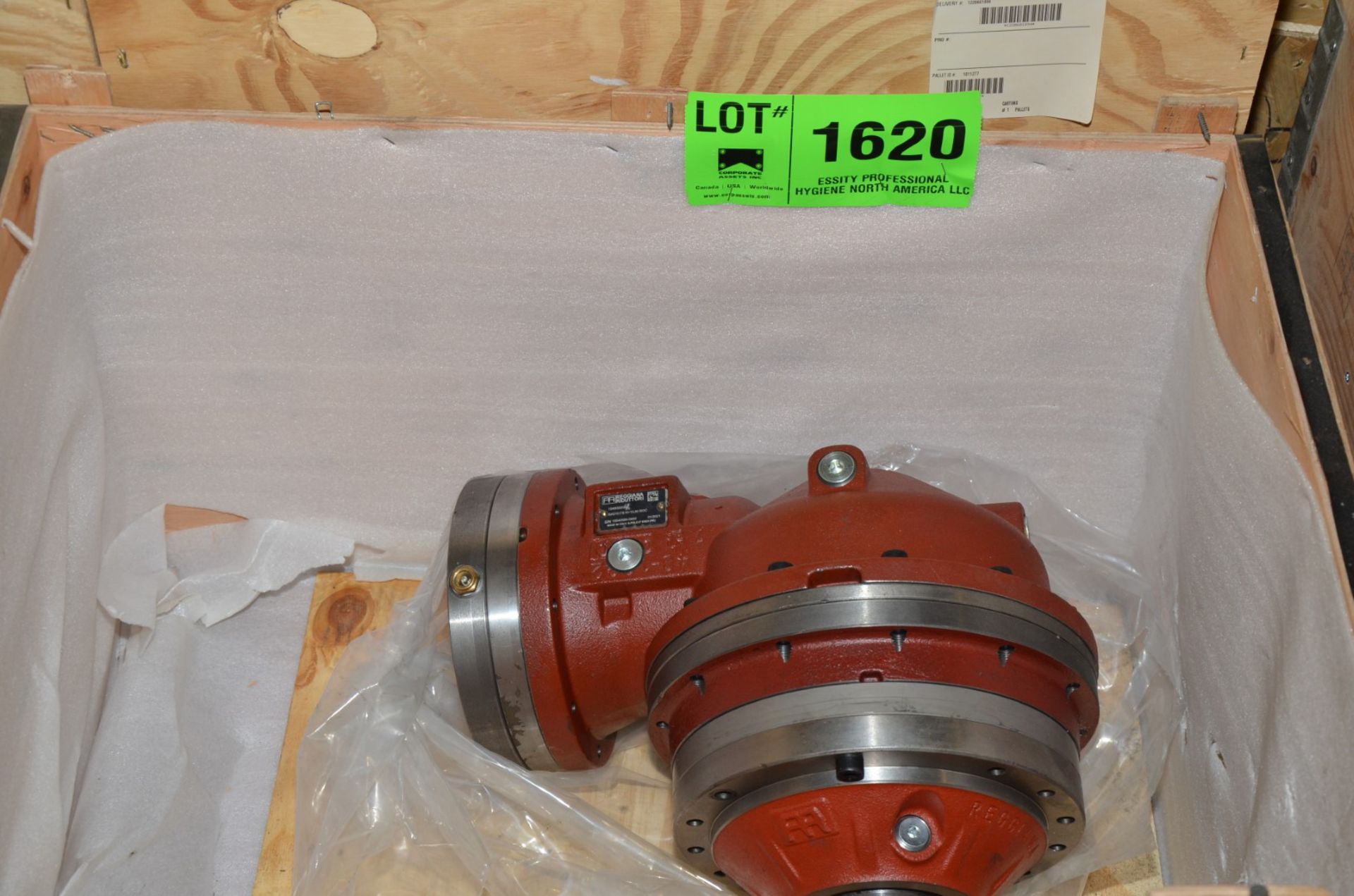RBGGIANA PLANETARY GEARBOX [RIGGING FEE FOR LOT #1620 - $25 USD PLUS APPLICABLE TAXES]