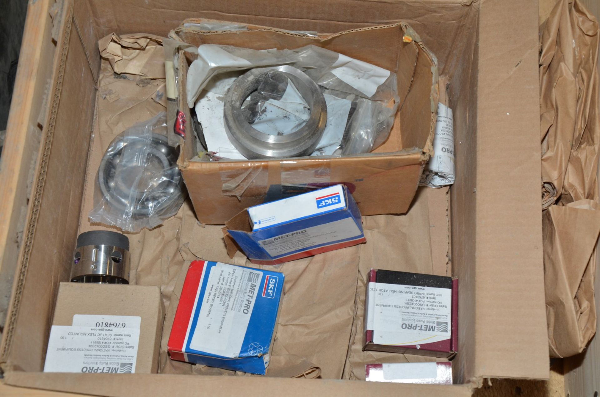 LOT/ BEARINGS [RIGGING FEE FOR LOT #1633 - $25 USD PLUS APPLICABLE TAXES] - Image 2 of 4