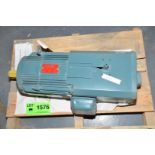BALDOR 30 HP 3525 RPM ELECTRIC MOTOR [RIGGING FEE FOR LOT #1576 - $50 USD PLUS APPLICABLE TAXES]