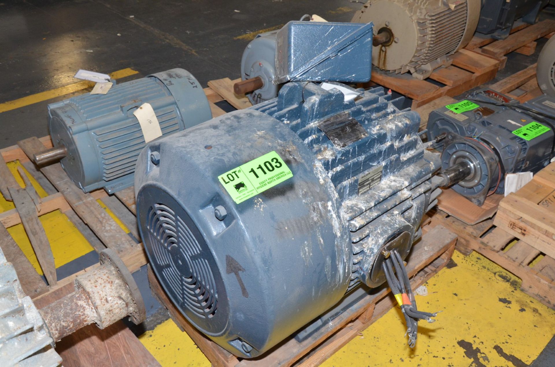 MARATHON 150 HP 460V 1190 RPM ELECTRIC MOTOR [RIGGING FEE FOR LOT #1103 - $25 USD PLUS APPLICABLE