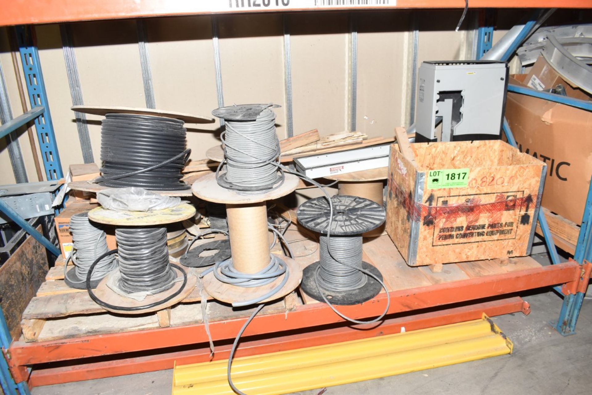 LOT/ CONTENTS OF SHELF - INCLUDING ELECTRICAL WIRE/CABLE, SPARE MOTOR, SPARE PARTS [RIGGING FEE