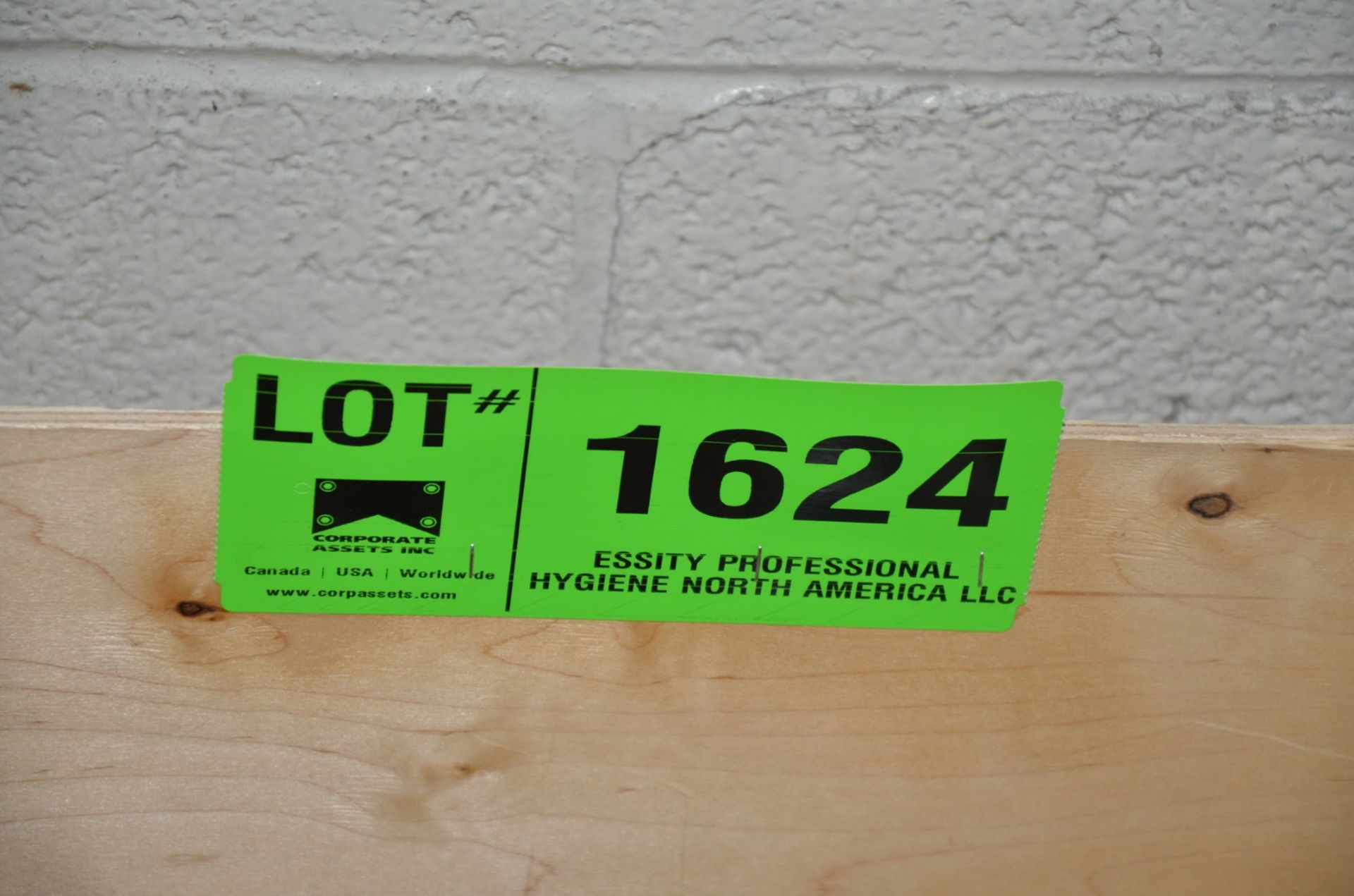 RBGGIANA PLANETARY GEARBOX [RIGGING FEE FOR LOT #1624 - $25 USD PLUS APPLICABLE TAXES]