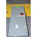 CUTLER HAMMER HEAVY DUTY DISCONNECT BOX [RIGGING FEE FOR LOT #1195 - $25 USD PLUS APPLICABLE TAXES]