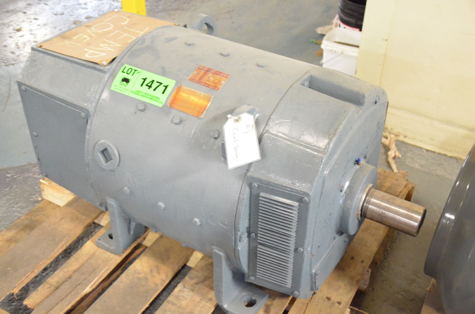 GE 150 HP 2000 RPM 460V ELECTRIC MOTOR [RIGGING FEE FOR LOT #1471 - $50 USD PLUS APPLICABLE TAXES]