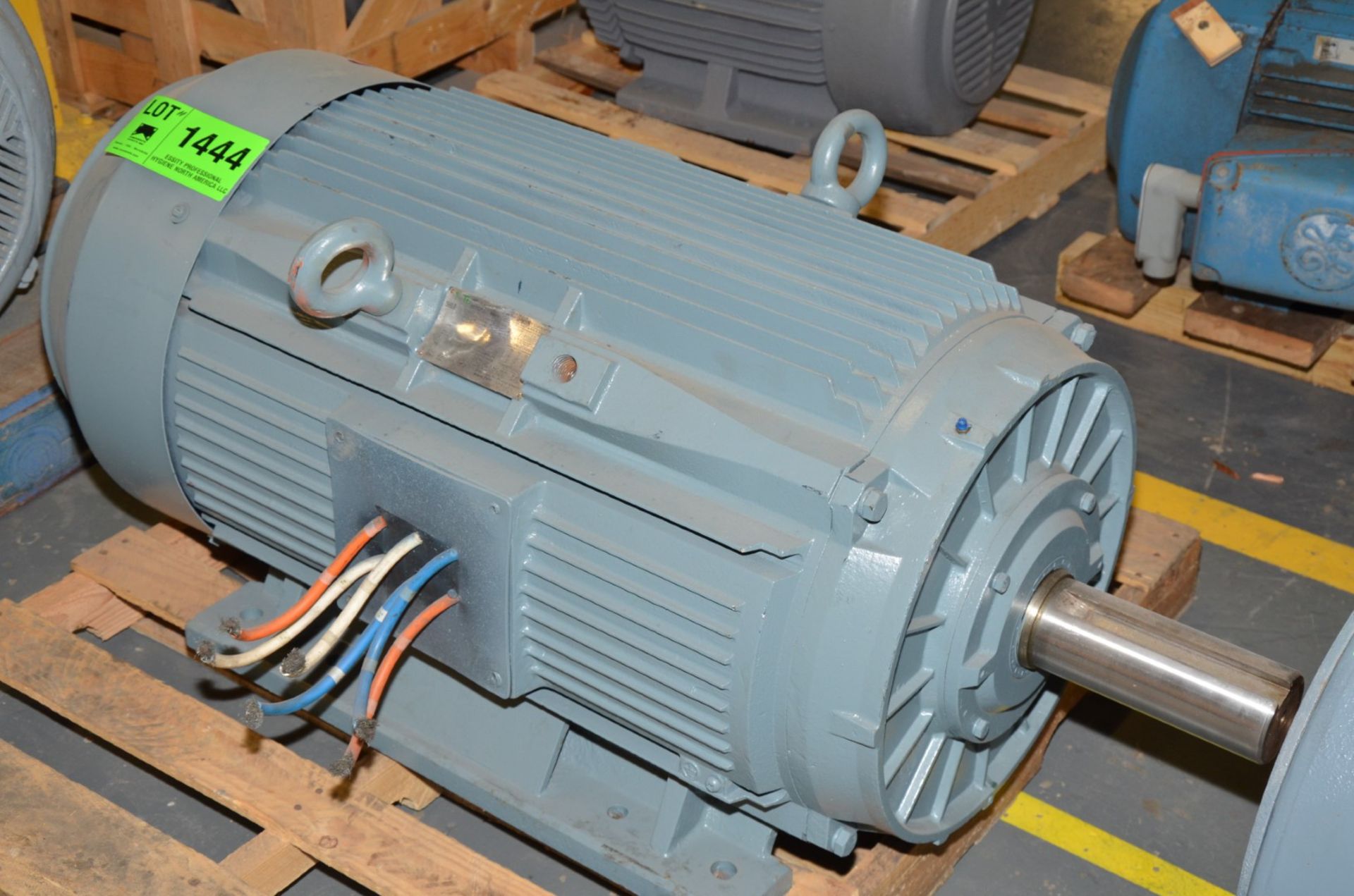 SIEMENS ELECTRIC MOTOR [RIGGING FEE FOR LOT #1444 - $50 USD PLUS APPLICABLE TAXES]