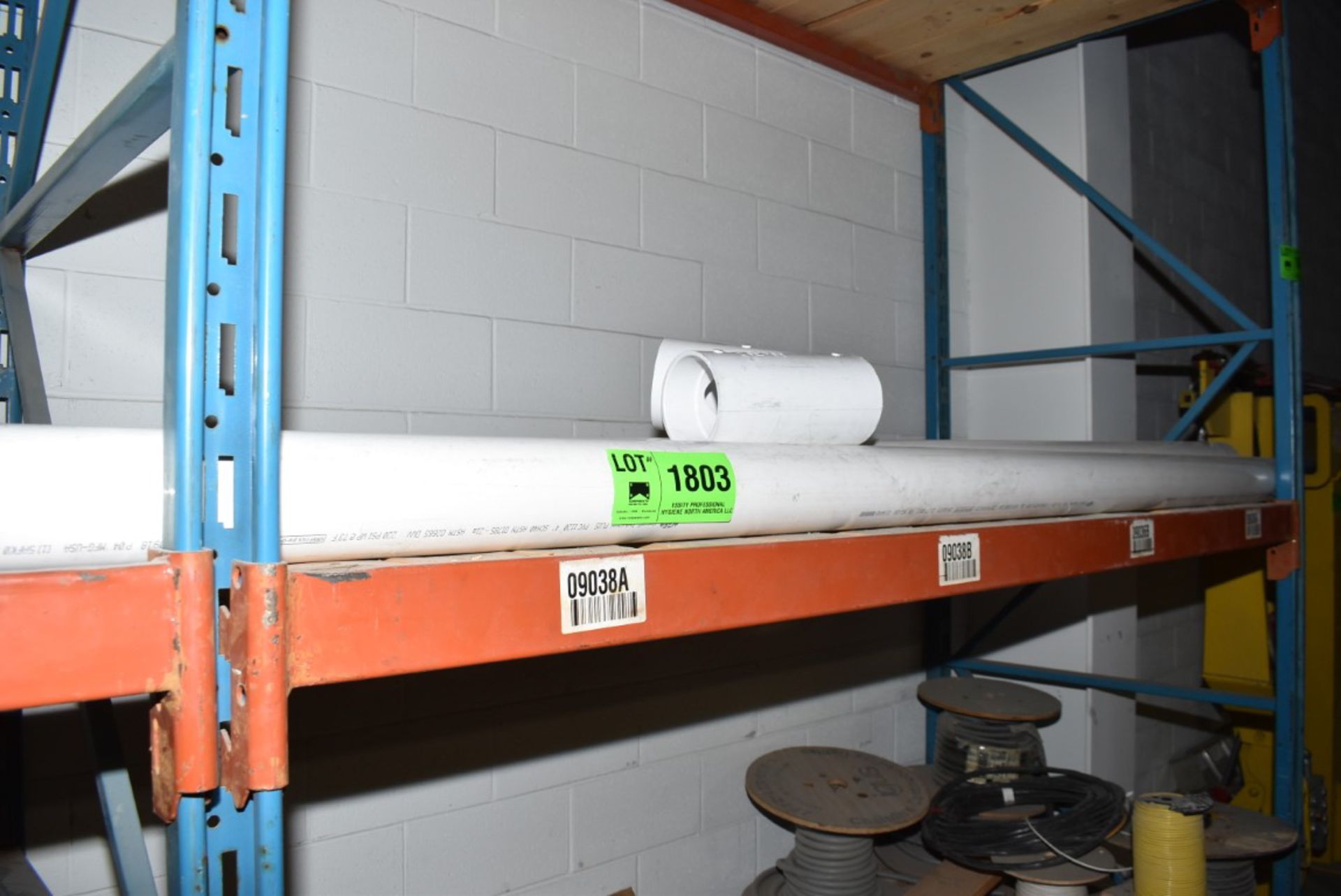 LOT/ PCV PIPE [RIGGING FEE FOR LOT #1803 - $25 USD PLUS APPLICABLE TAXES]
