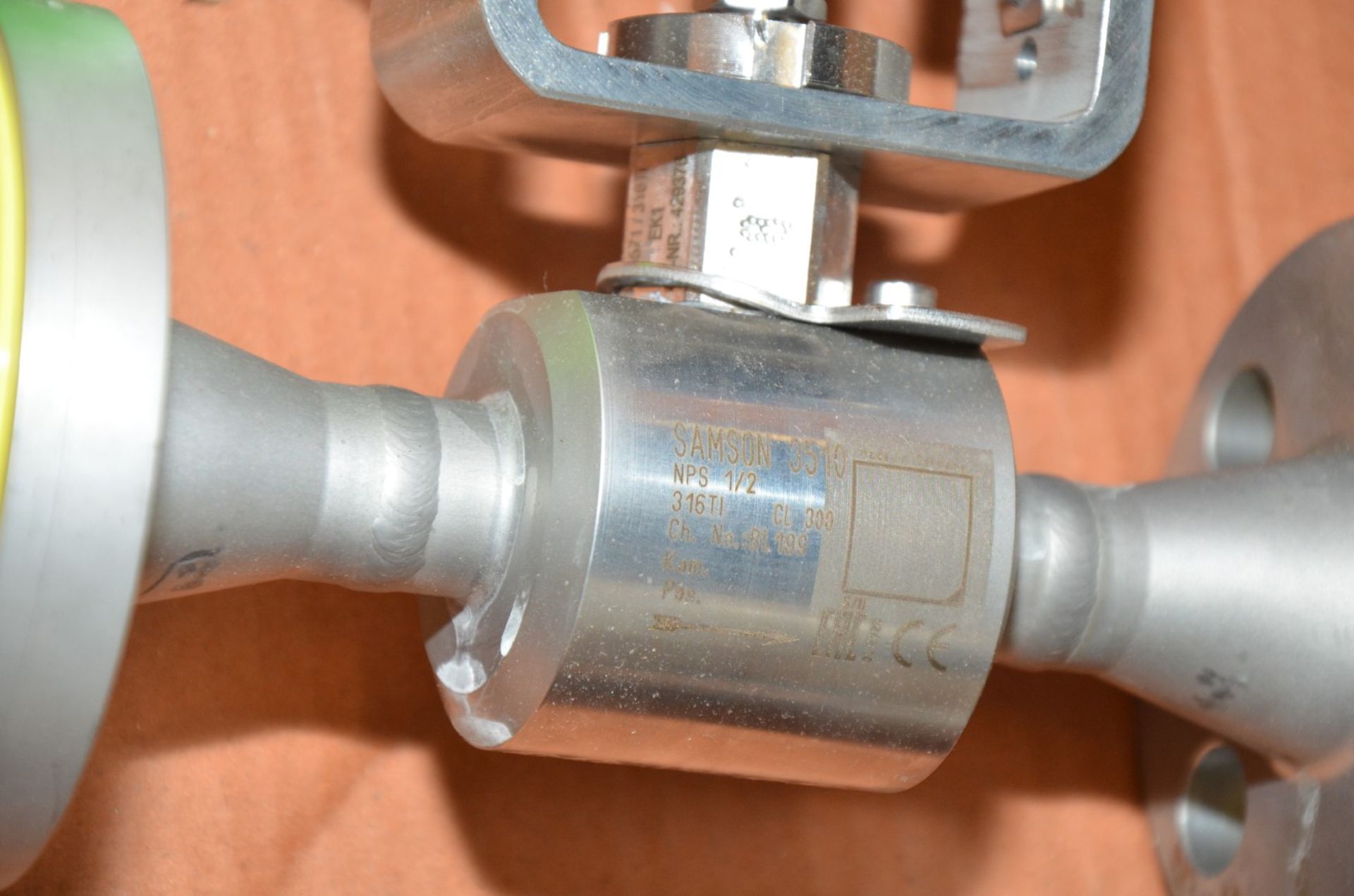 SAMSON 3725 1/2" STAINLESS STEEL AUTOMATIC VALVE, S/N 501807264 [RIGGING FEE FOR LOT #1010 - $25 USD - Image 3 of 3