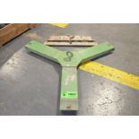 TRIPOD TYPE PRESSURE SCREEN BASKET LIFTER PULLER [RIGGING FEE FOR LOT #1657 - $25 USD PLUS