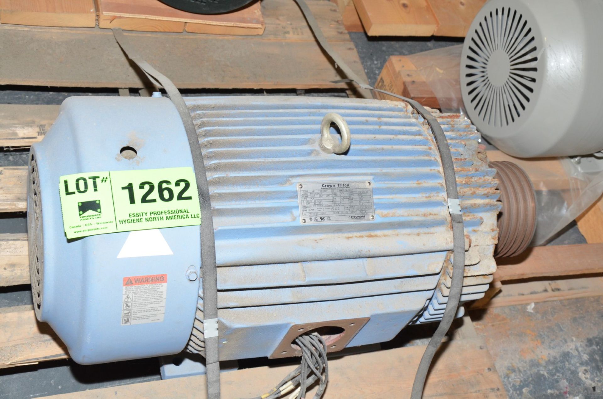 HYUNDAI 50 HP 460V 1780 RPM ELECTRIC MOTOR [RIGGING FEE FOR LOT #1262 - $25 USD PLUS APPLICABLE - Image 2 of 3