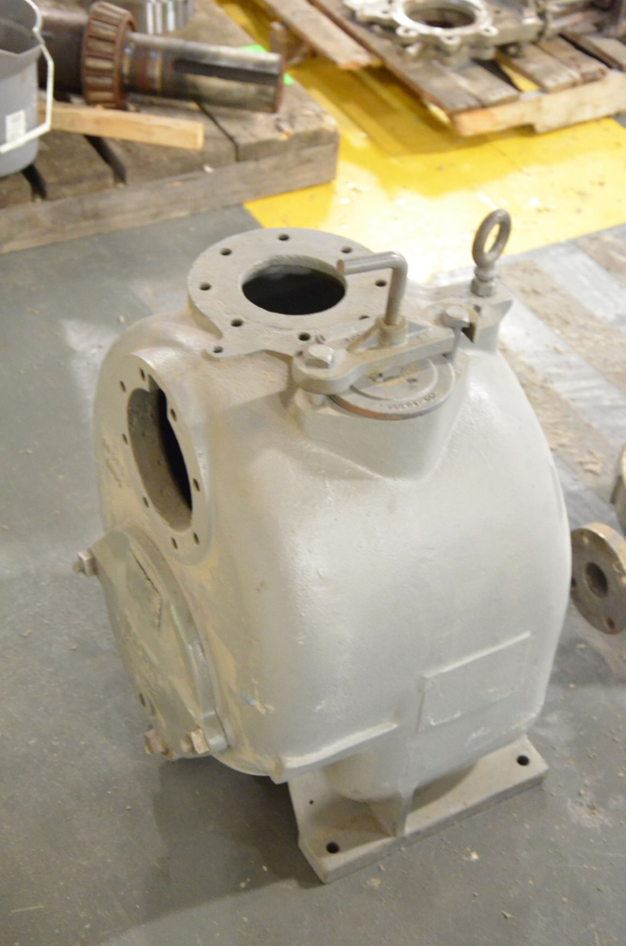 GORMAN-RUPP PUMP HOUSING [RIGGING FEE FOR LOT #1398 - $25 USD PLUS APPLICABLE TAXES] - Image 2 of 3