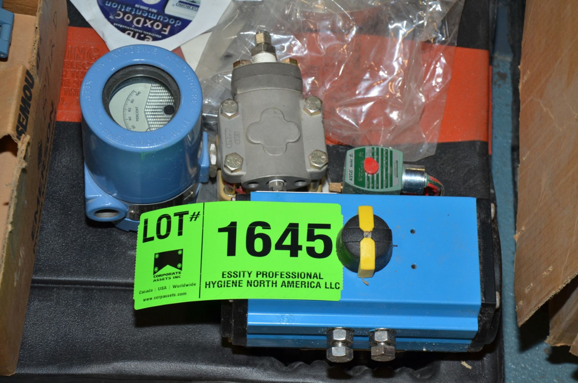 LOT/ VALVE ACTUATOR, VALVE AND INSTRUMENTS [RIGGING FEE FOR LOT #1645 - $25 USD PLUS APPLICABLE