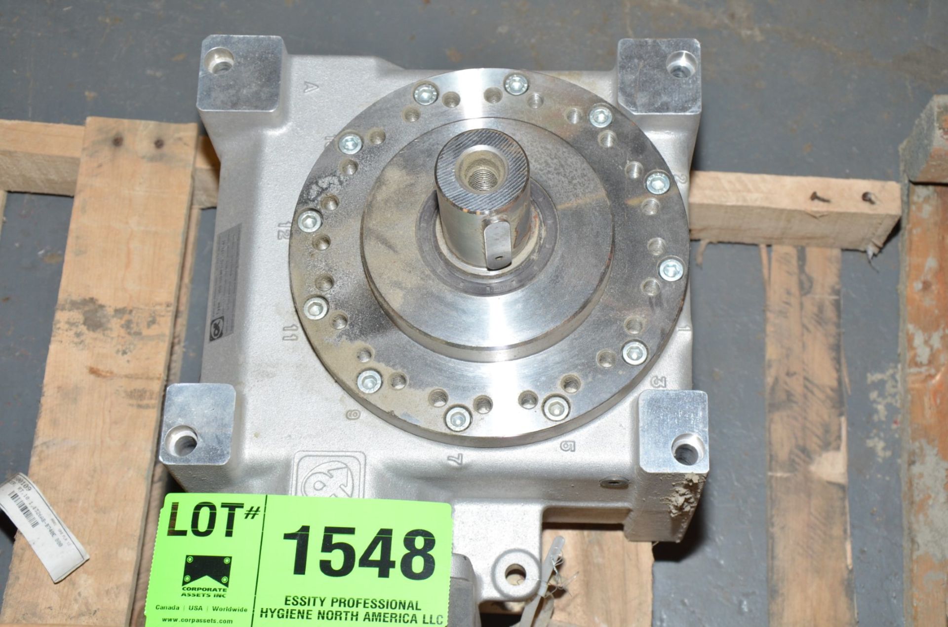 ALPHA VDS-100-MF1-10-171-AC GEAR REDUCER WITH 10:1 RATIO [RIGGING FEE FOR LOT #1548 - $25 USD PLUS