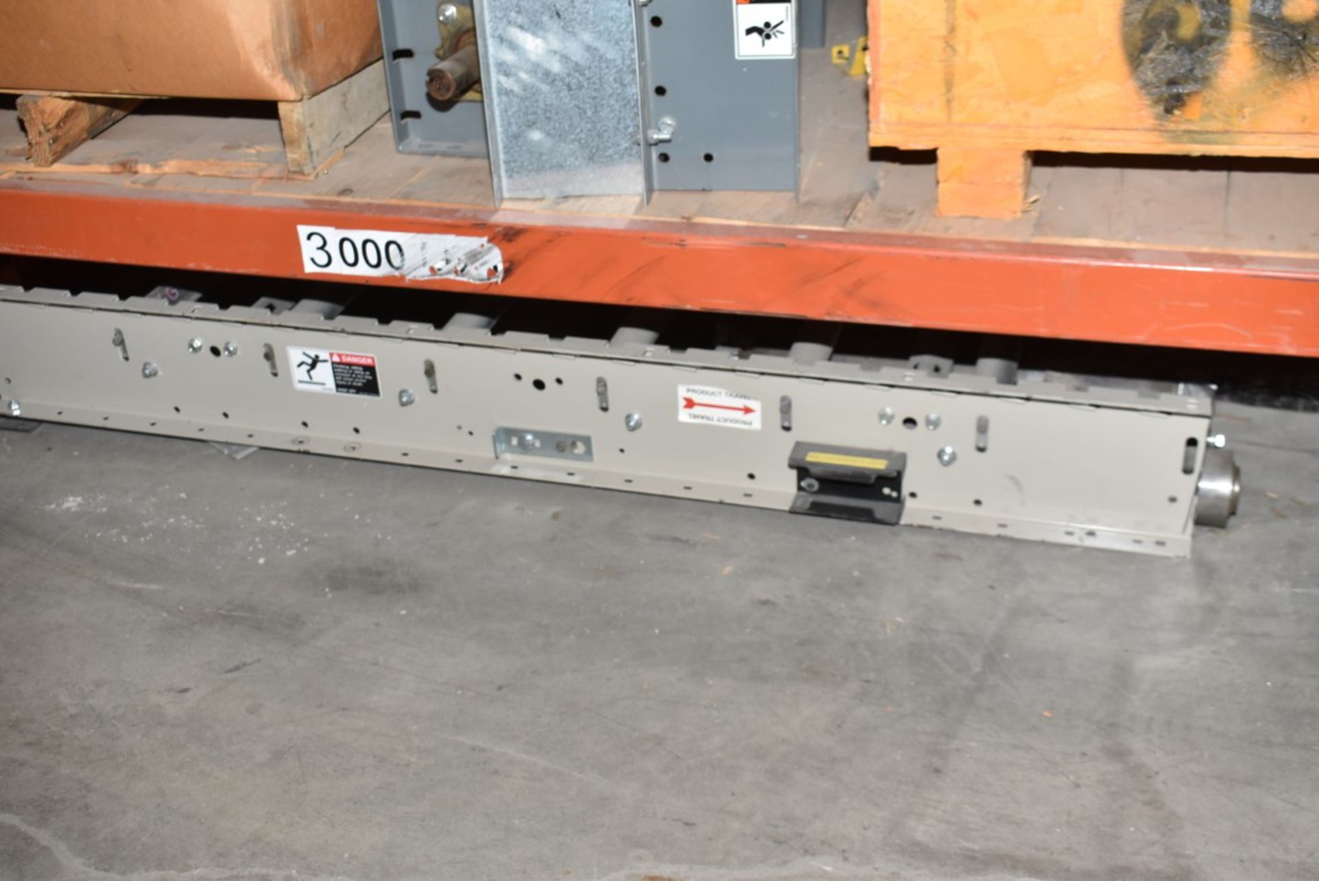 POWERED CONVEYOR SECTION [RIGGING FEE FOR LOT #1820 - $25 USD PLUS APPLICABLE TAXES] - Image 2 of 2