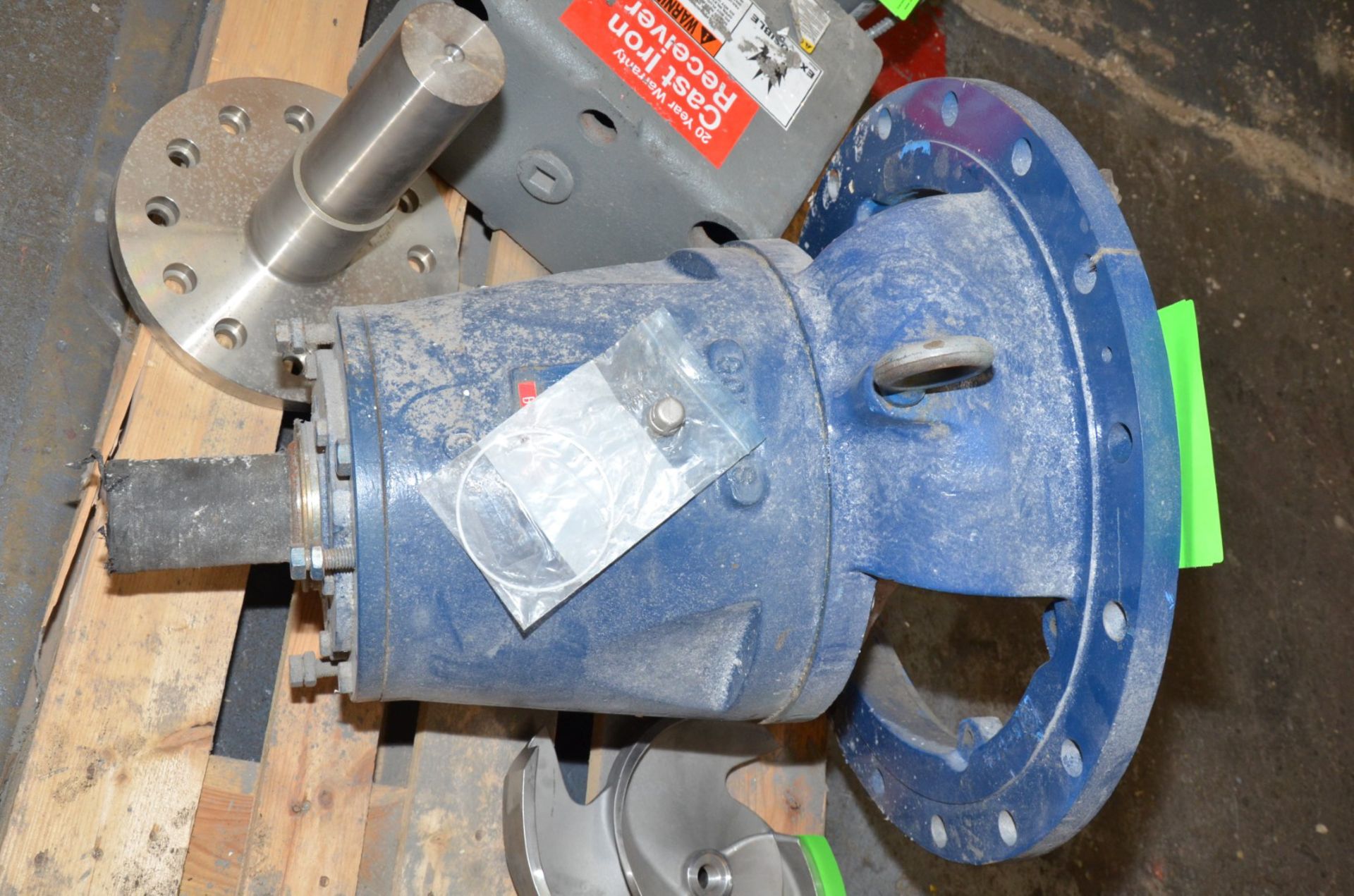 GOULDS 3175L PUMP BACK OUT ASSEMBLY [RIGGING FEE FOR LOT #1040 - $25 USD PLUS APPLICABLE TAXES] - Image 3 of 3