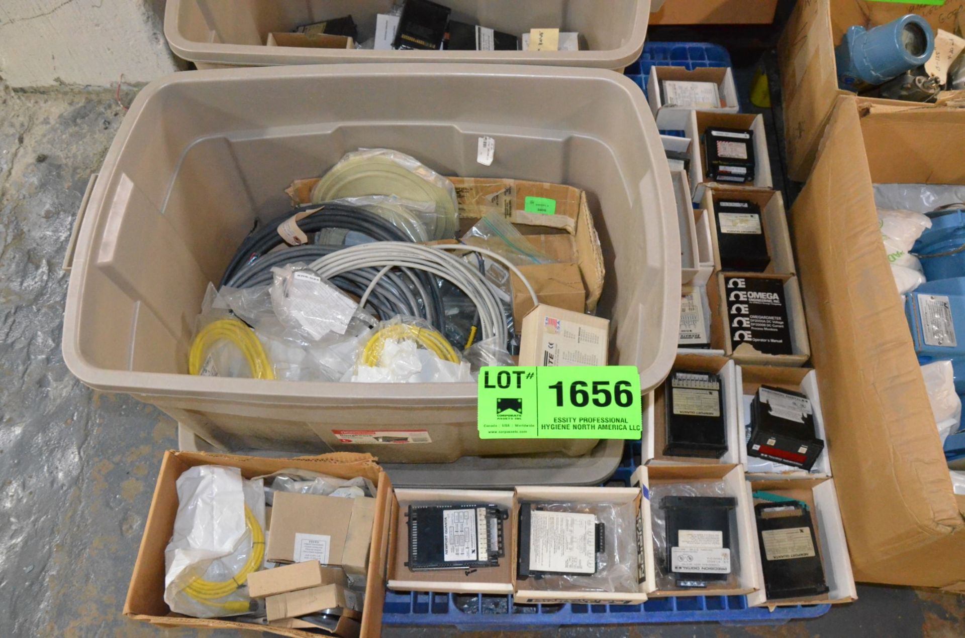 LOT/ ELECTRONIC PARTS, MODULES AND COMPONENTS [RIGGING FEE FOR LOT #1656 - $25 USD PLUS APPLICABLE