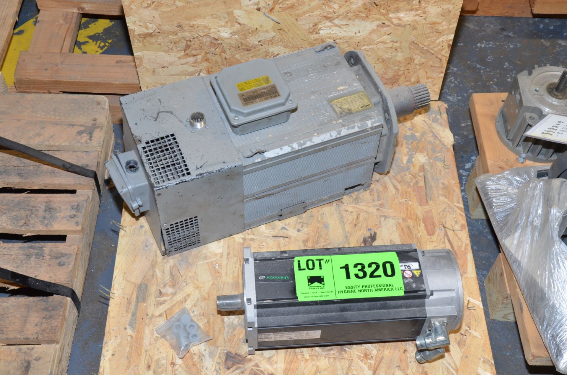 CTS SERVO ELECTRIC MOTOR [RIGGING FEE FOR LOT #1320 - $25 USD PLUS APPLICABLE TAXES]