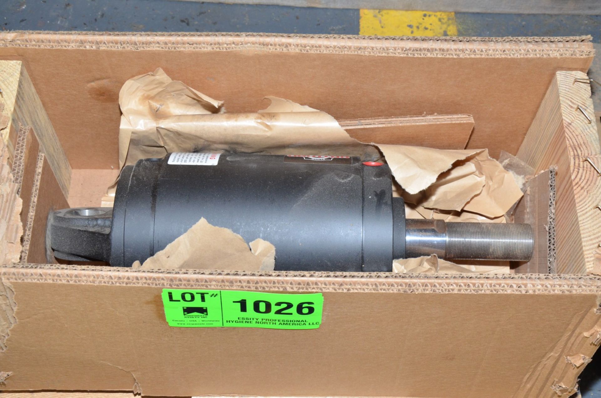 ORTMAN HYDRAULIC CYLINDER [RIGGING FEE FOR LOT #1026 - $25 USD PLUS APPLICABLE TAXES]