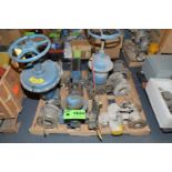 LOT/ AUTOMATIC VALVES [RIGGING FEE FOR LOT #1634 - $25 USD PLUS APPLICABLE TAXES]