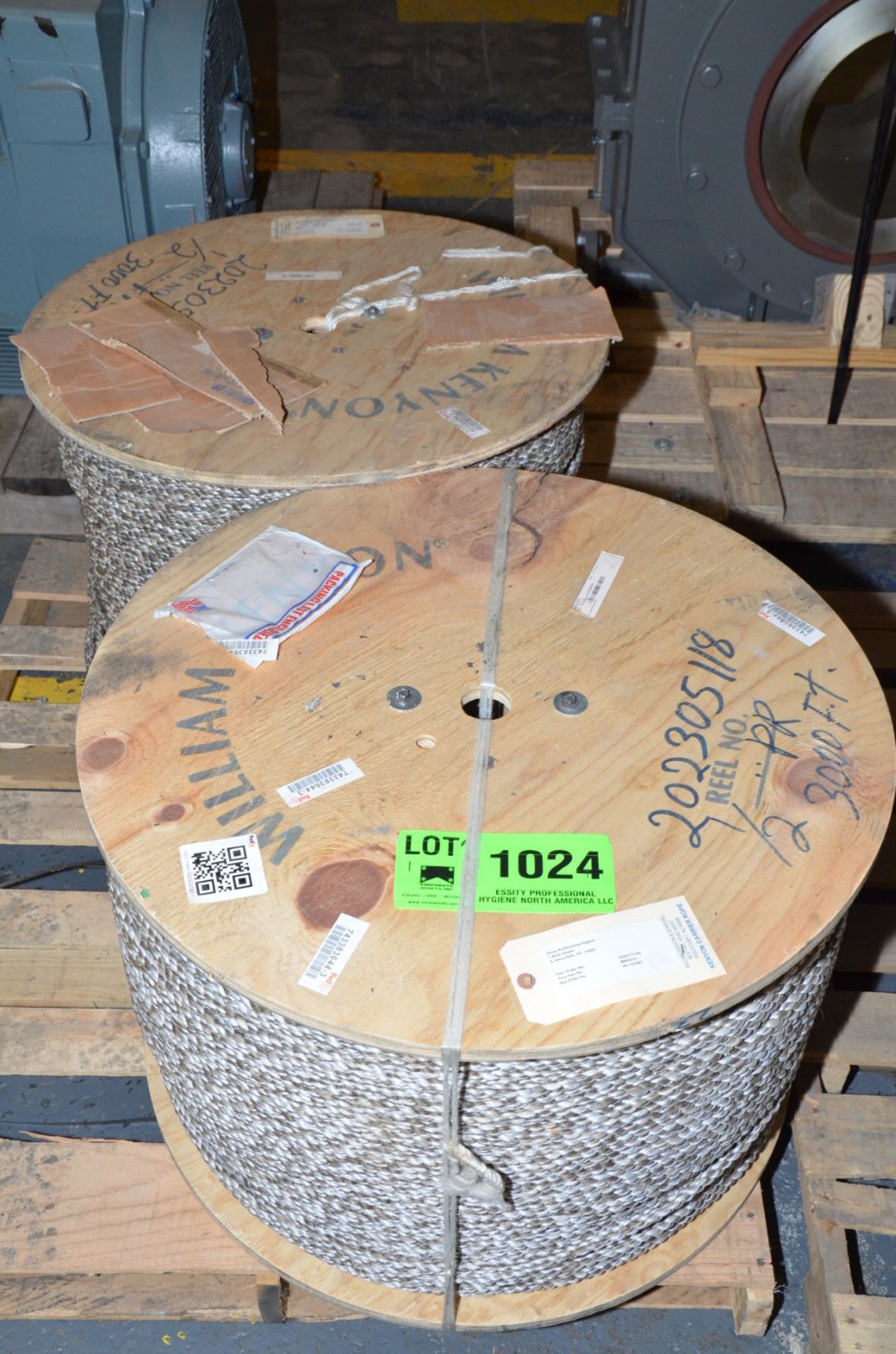 LOT/ (2) SPOOLS RAGGER ROPE [RIGGING FEE FOR LOT #1024 - $25 USD PLUS APPLICABLE TAXES]