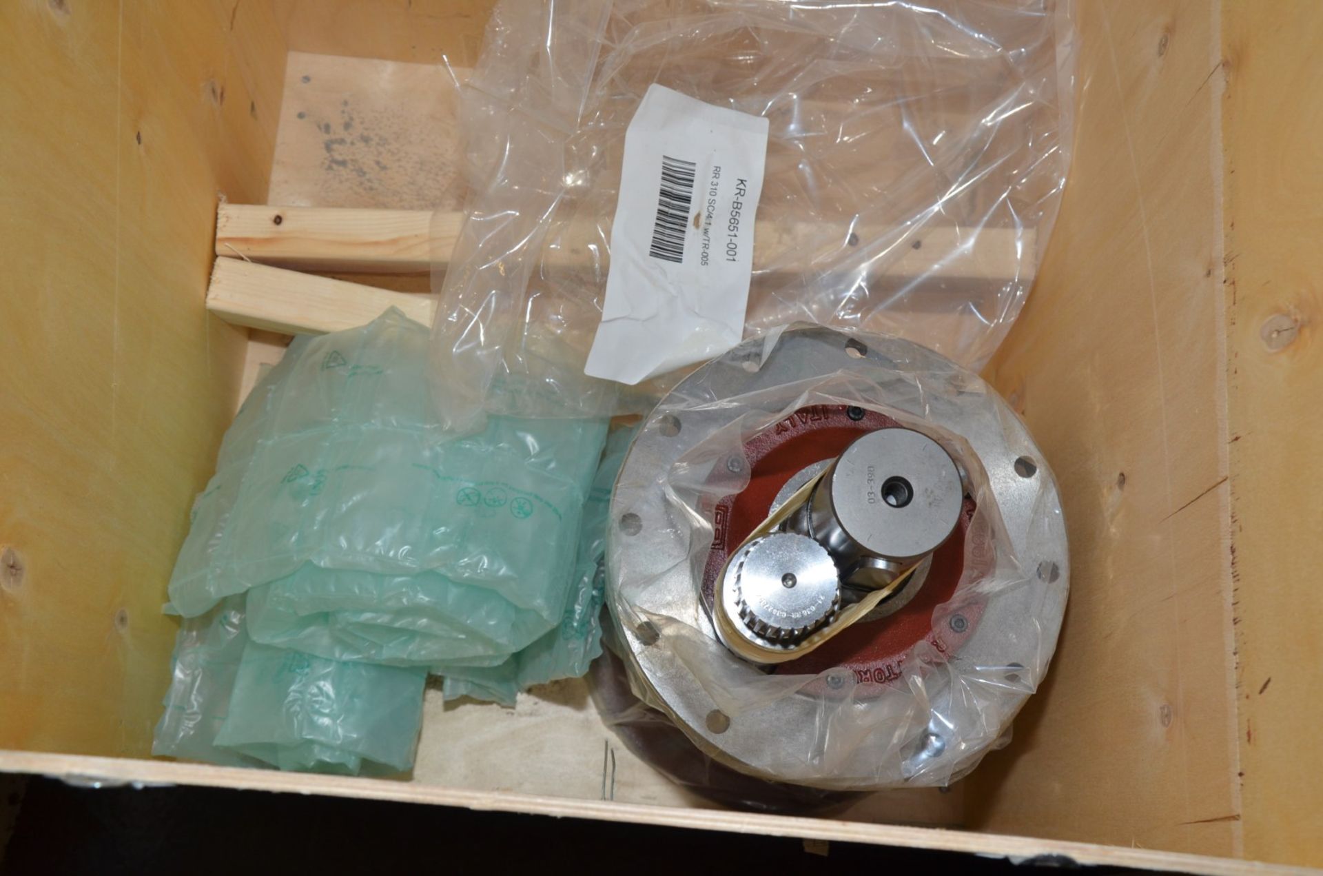 RBGGIANA PLANETARY GEARBOX [RIGGING FEE FOR LOT #1621 - $25 USD PLUS APPLICABLE TAXES] - Image 2 of 4