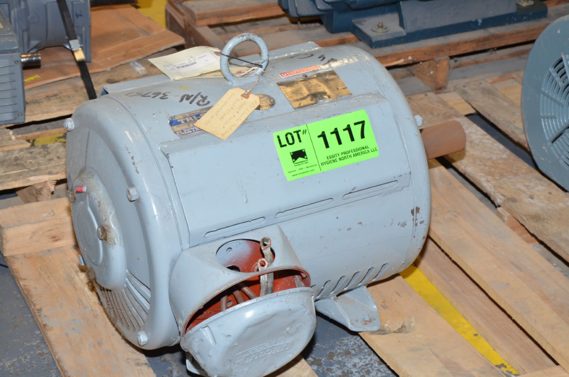 LINCOLN 75 HP 460V 1775 RPM ELECTRIC MOTOR [RIGGING FEE FOR LOT #1117 - $25 USD PLUS APPLICABLE