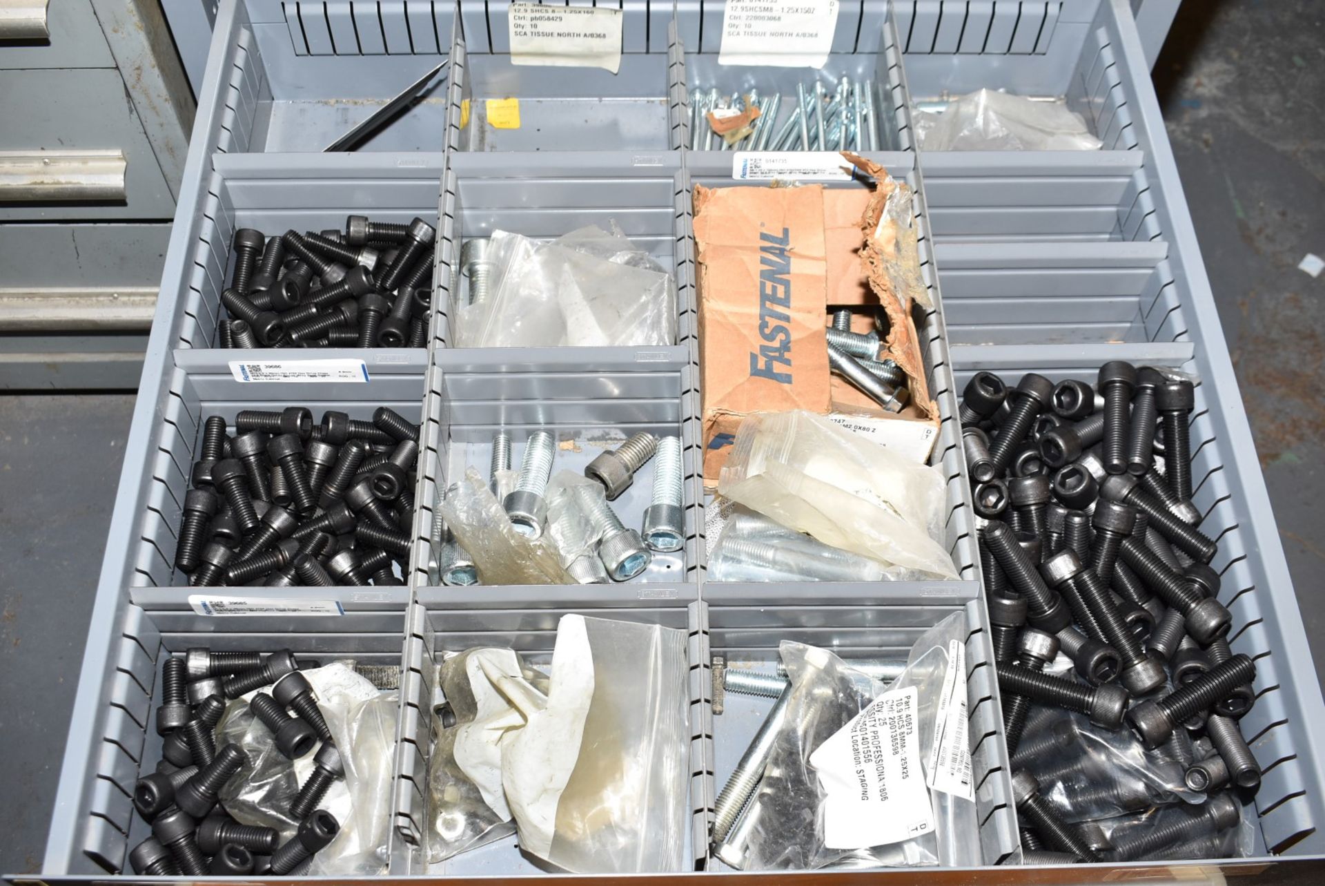 LOT/ CONTENTS OF CABINET - METRIC HARDWARE (TOOL CABINET NOT INCLUDED) [RIGGING FEES FOR LOT #2653 - - Image 9 of 11
