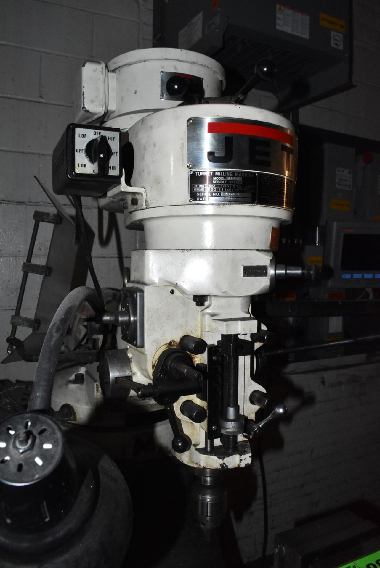 JET (2010) JTM-1 VERTICAL TURRET MILLING MACHINE WITH 9" X 42" TABLE, SPEEDS TO 2720 RPM IN 8 STEPS, - Image 6 of 9